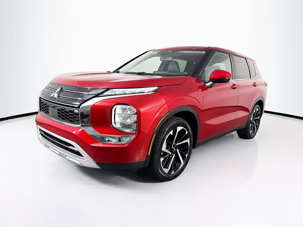 Used 2024 Mitsubishi Outlander SE FWD image 3