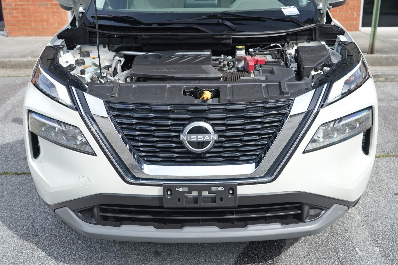 Used 2023 Nissan Rogue SV w/ SV Premium B Package FWD image 7