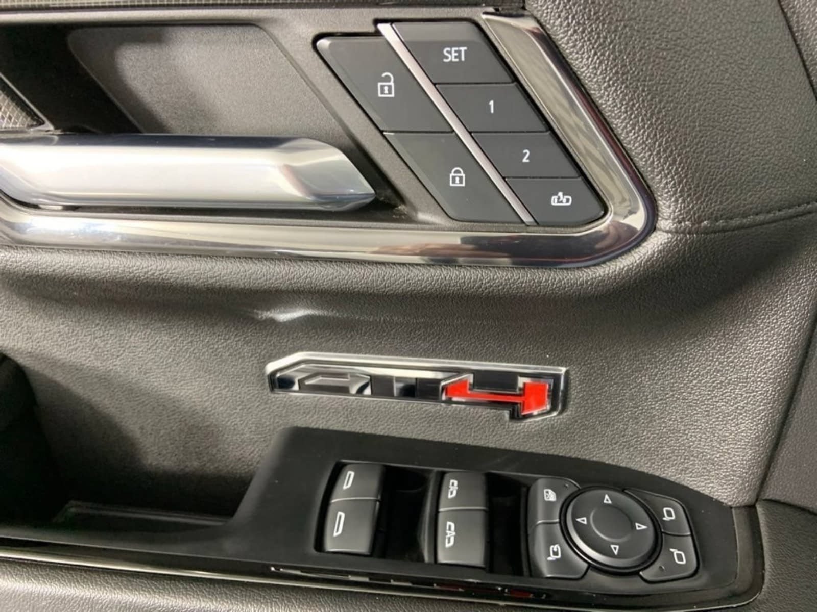 Used 2024 GMC Sierra 1500 AT4 w/ Technology Package AWD/4WD image 31