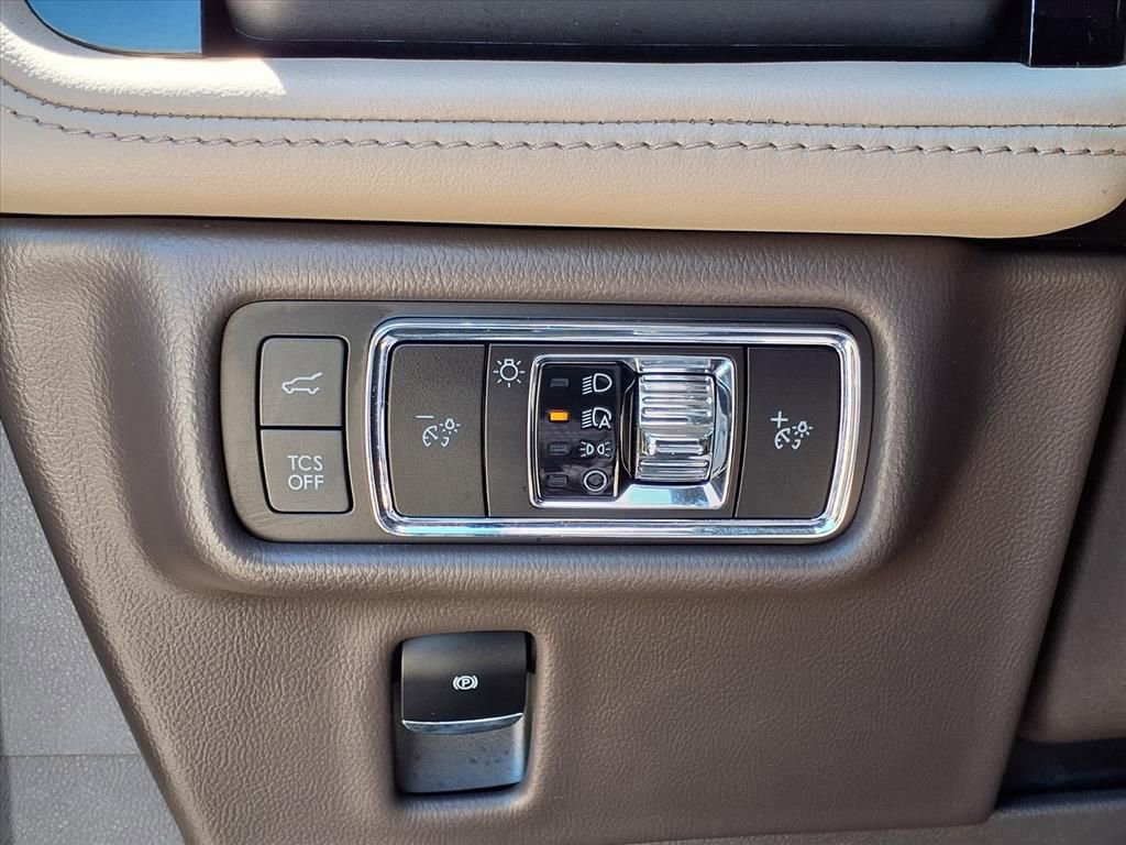 Used 2023 Lincoln Nautilus Standard w/ Premium Package image 20