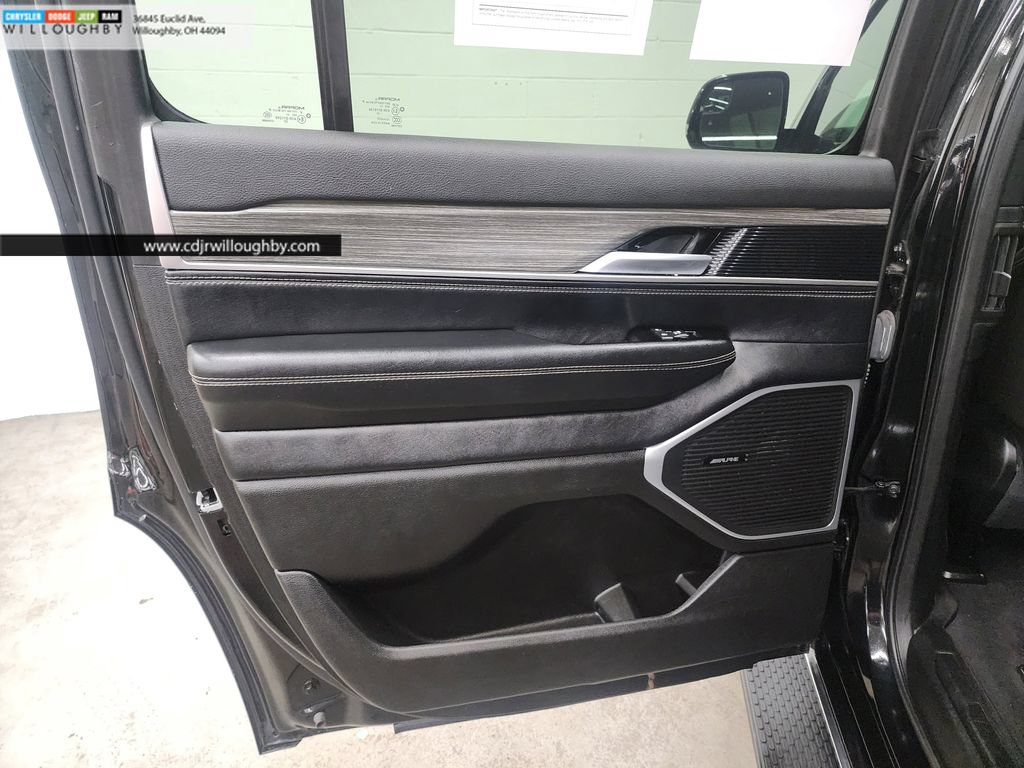 Used 2024 Jeep Wagoneer Series II AWD/4WD image 22