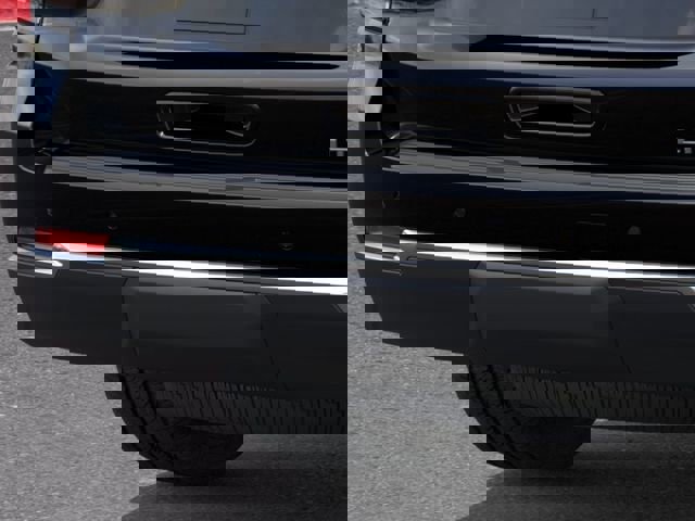 New 2026 Chevrolet Suburban LT w/ Comfort Package AWD/4WD image 14