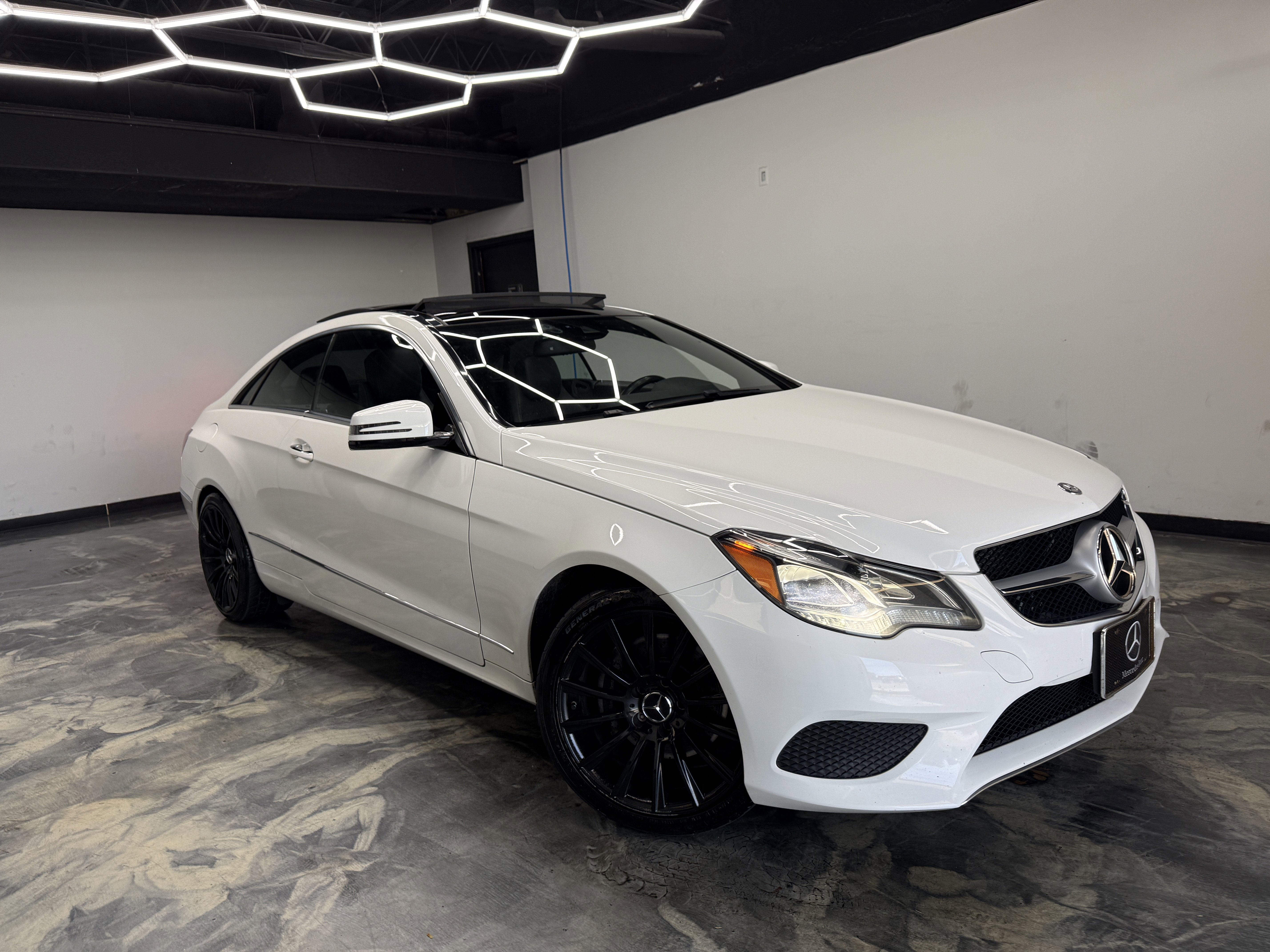 Used 2015 Mercedes-Benz E 400 4MATIC Coupe image 6