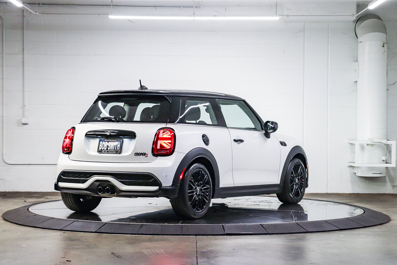 Used 2024 MINI Cooper S FWD image 6