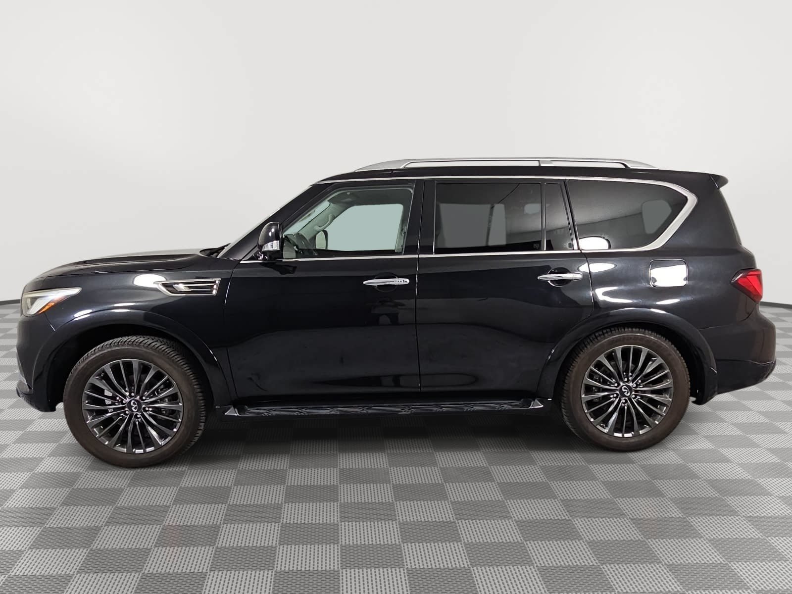Used 2023 INFINITI QX80 Premium Select w/ Cargo Package AWD/4WD image 5
