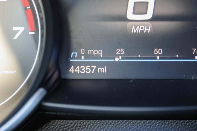 Used 2020 Alfa Romeo Giulia w/ Nero Edizione image 26