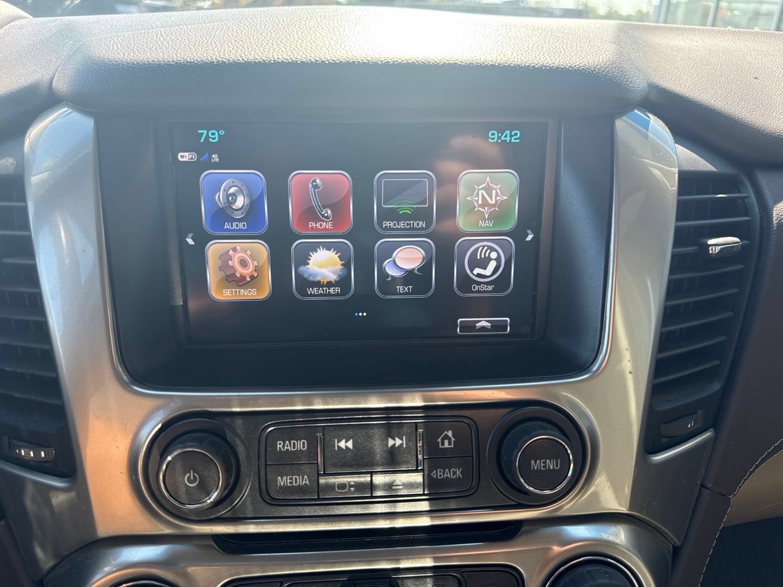 Used 2019 Chevrolet Tahoe LT w/ Luxury Package AWD/4WD image 23