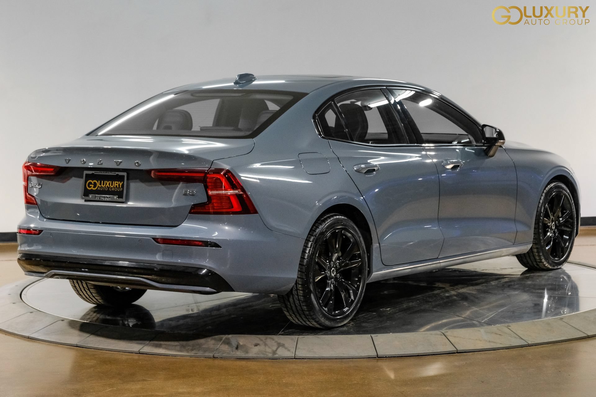 Used 2024 Volvo S60 B5 Core FWD image 10