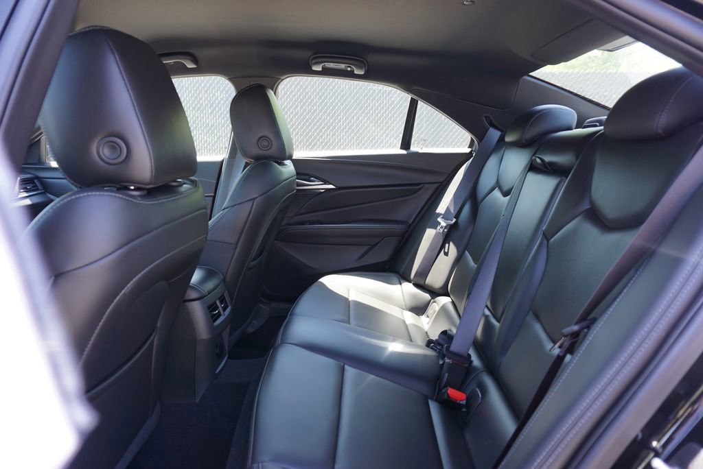 Used 2024 Cadillac CT4 Luxury w/ Cold Weather Package RWD image 31