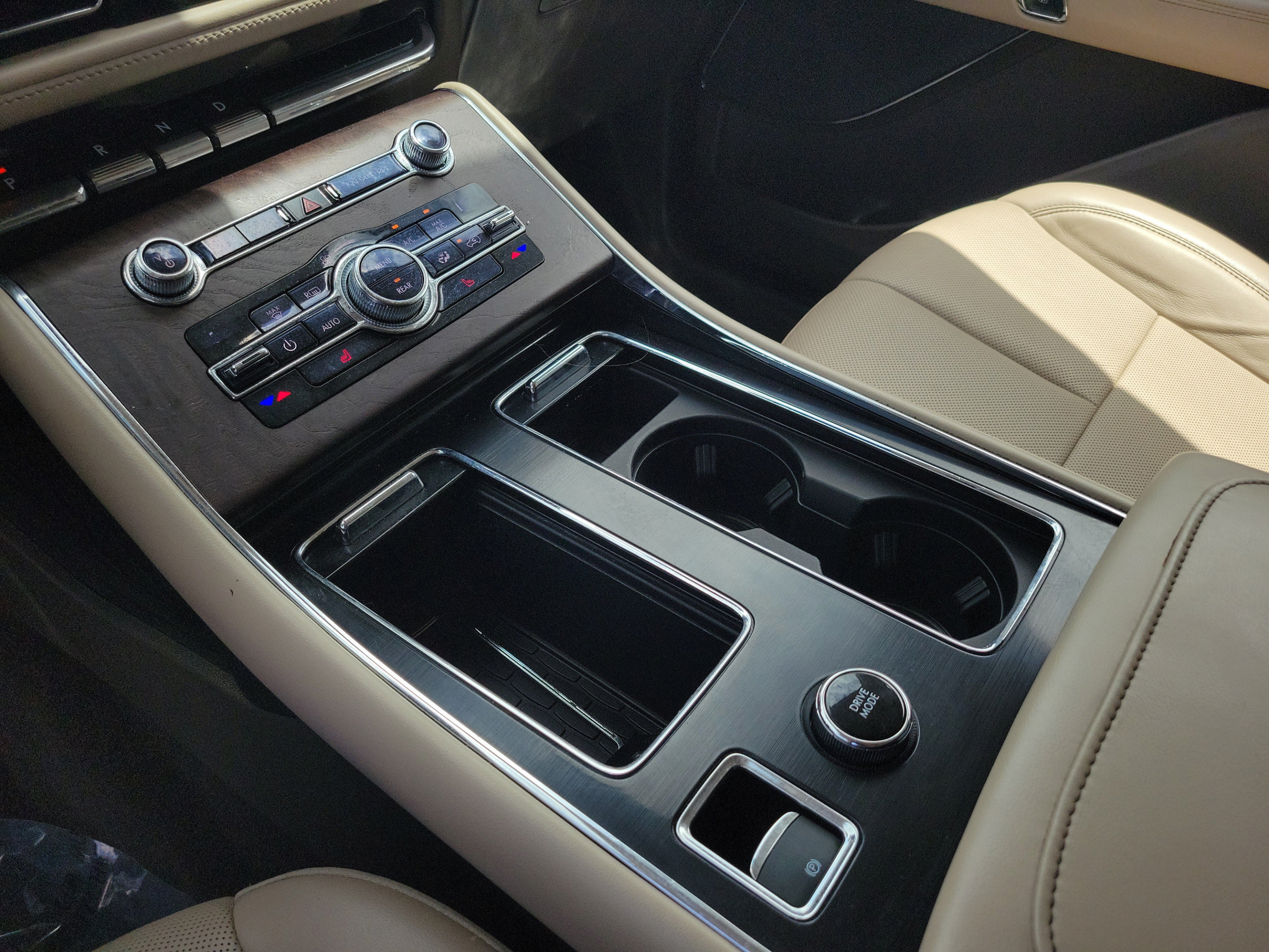 Used 2020 Lincoln Aviator Reserve RWD image 21