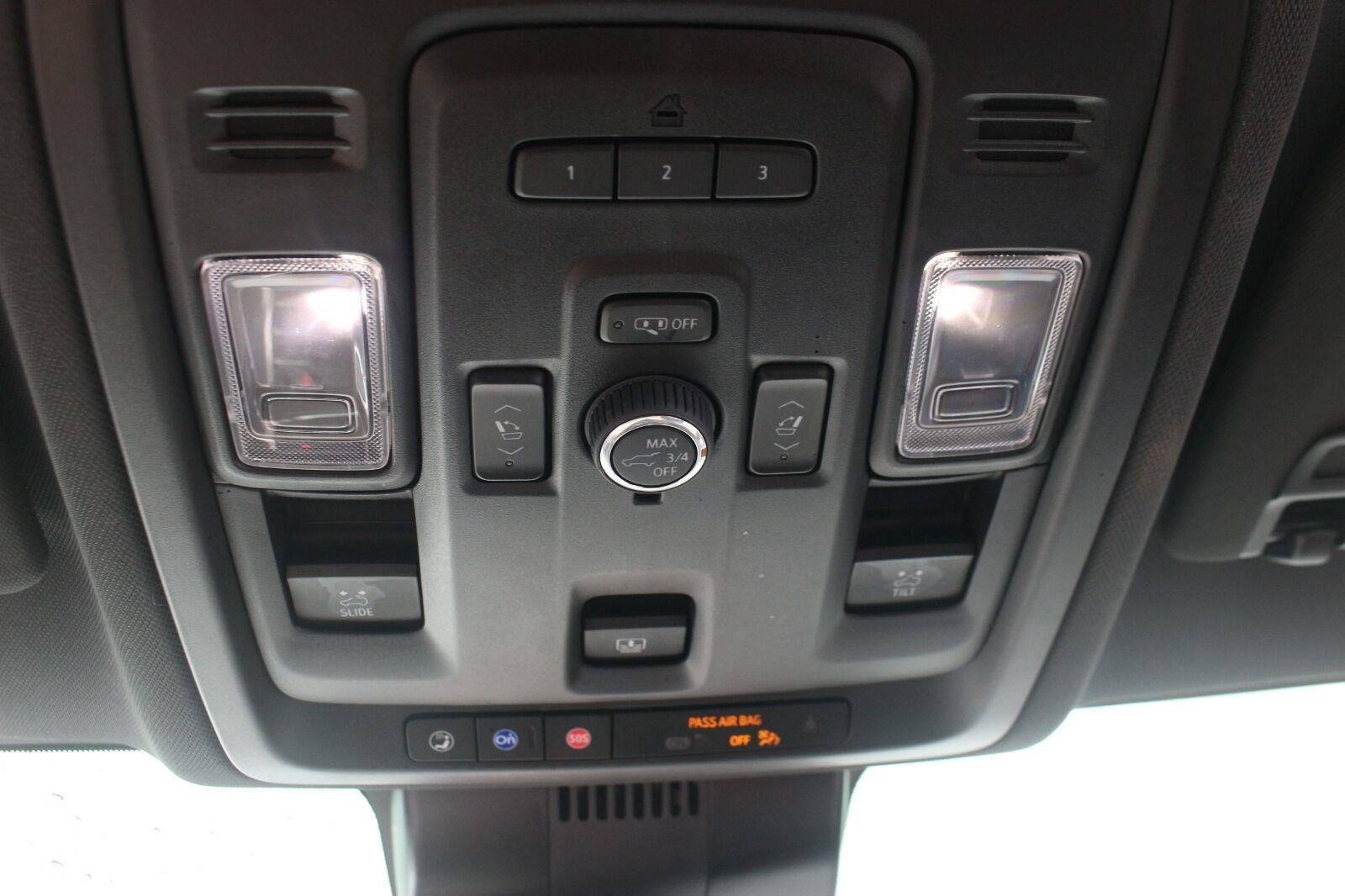 Used 2024 Chevrolet Tahoe Z71 w/ Luxury Package AWD/4WD image 34