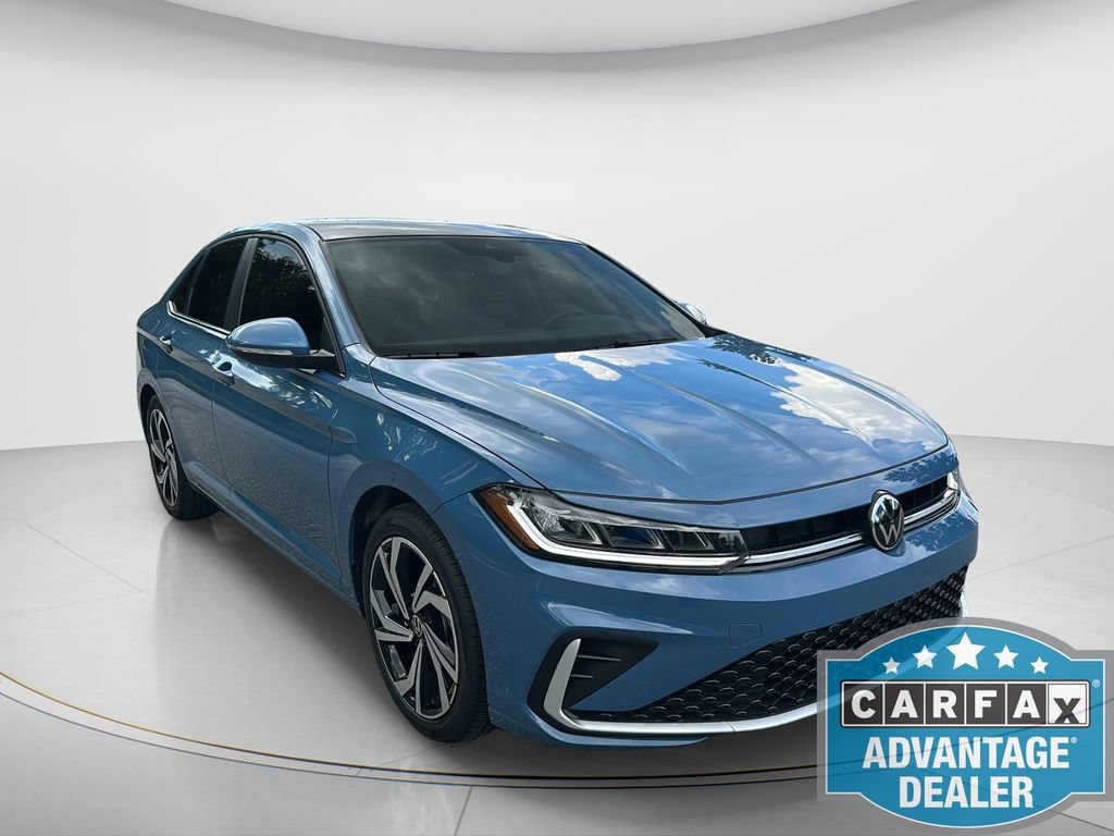 Certified 2025 Volkswagen Jetta SEL FWD image 3