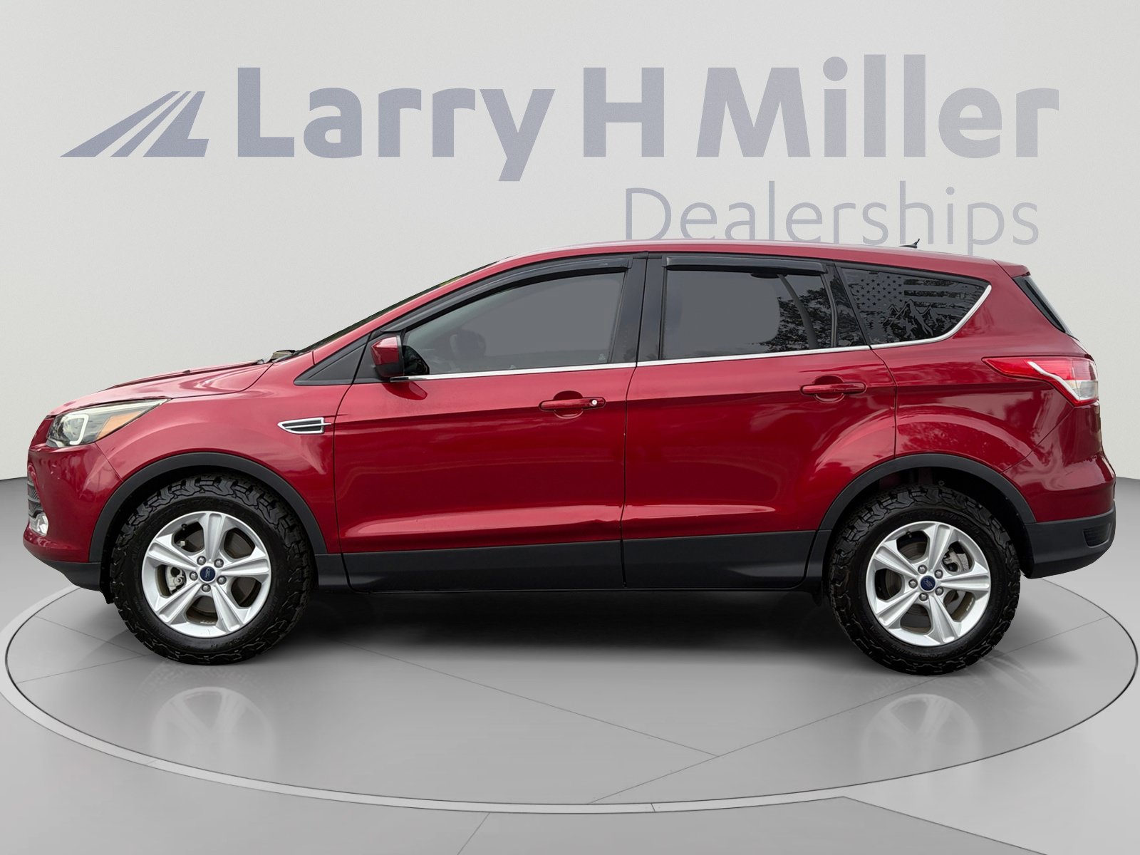 Used 2015 Ford Escape SE AWD/4WD image 2
