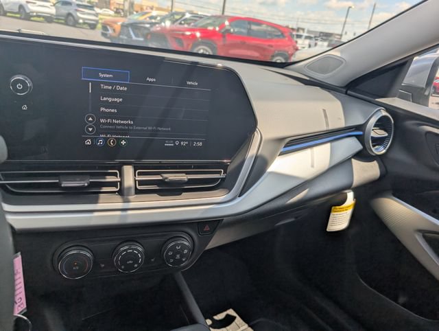 New 2026 Chevrolet Trax LS w/ LS Convenience Package FWD image 19