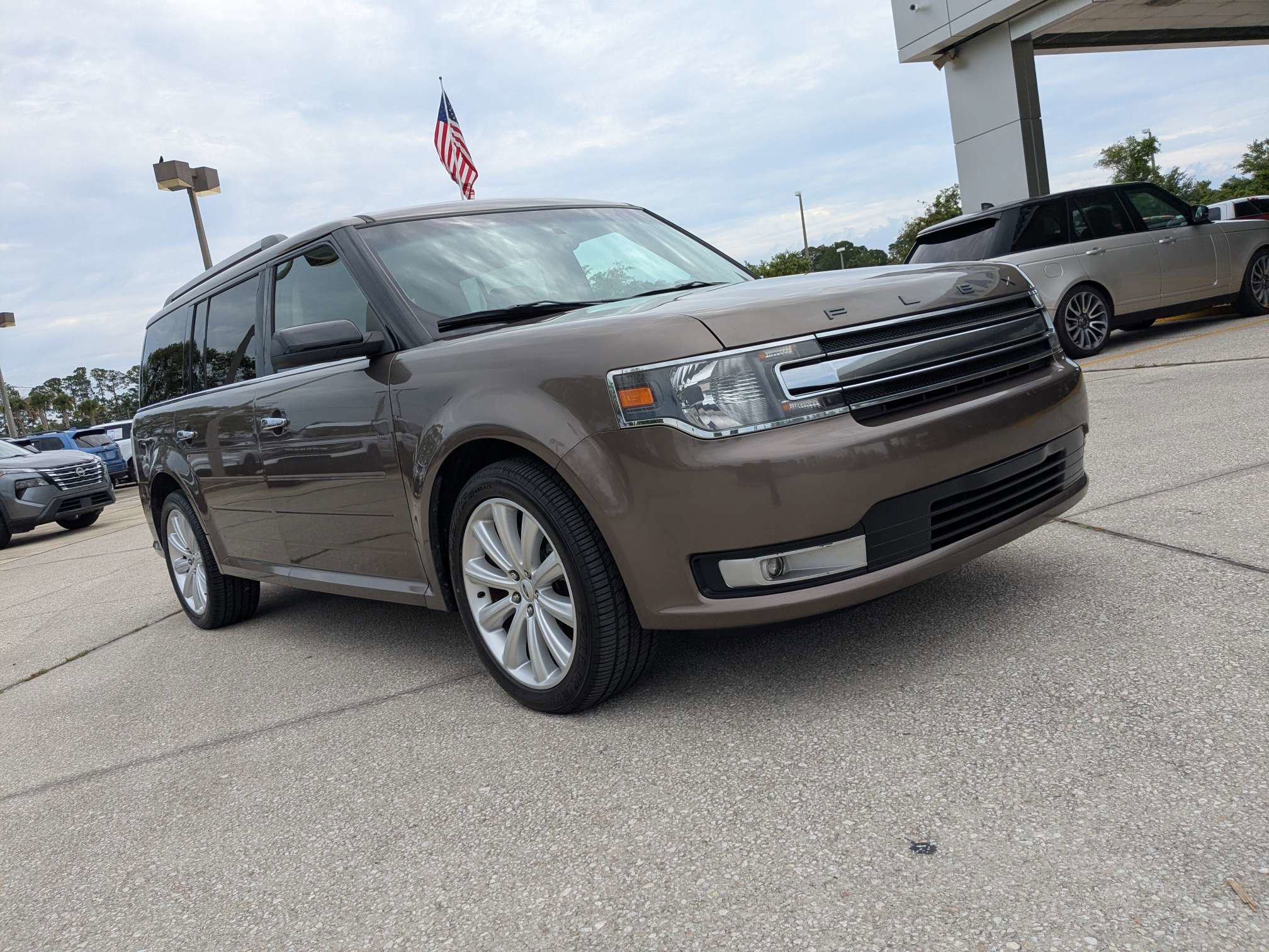 Used 2019 Ford Flex SEL w/ Equipment Group 202A FWD image 2