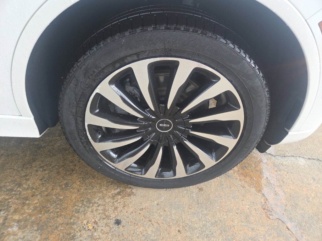 Used 2020 Lincoln Aviator Black Label Grand Touring w/ Class IV Trailer Tow Package AWD/4WD image 21