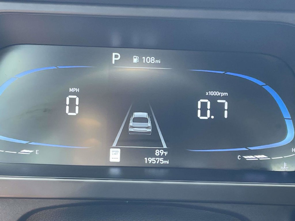 Used 2025 Hyundai Elantra Sport FWD image 24