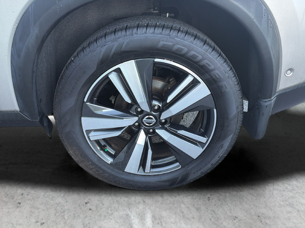 Certified 2021 Nissan Rogue Platinum FWD image 54