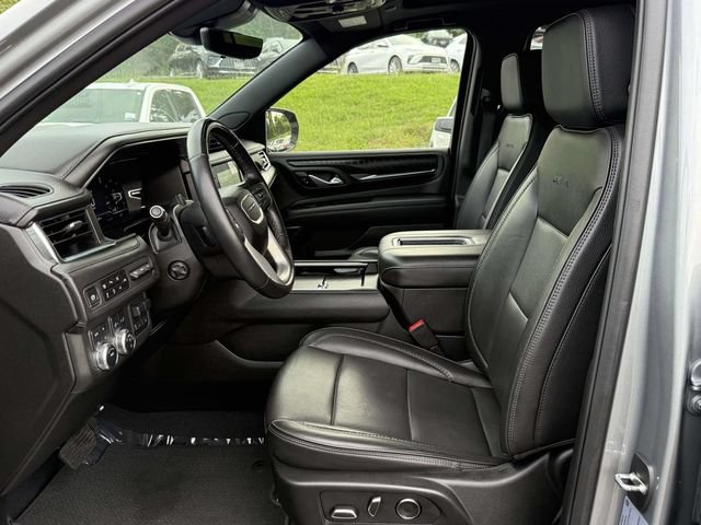 Used 2024 GMC Yukon XL Denali w/ Advanced Technology Package AWD/4WD image 10