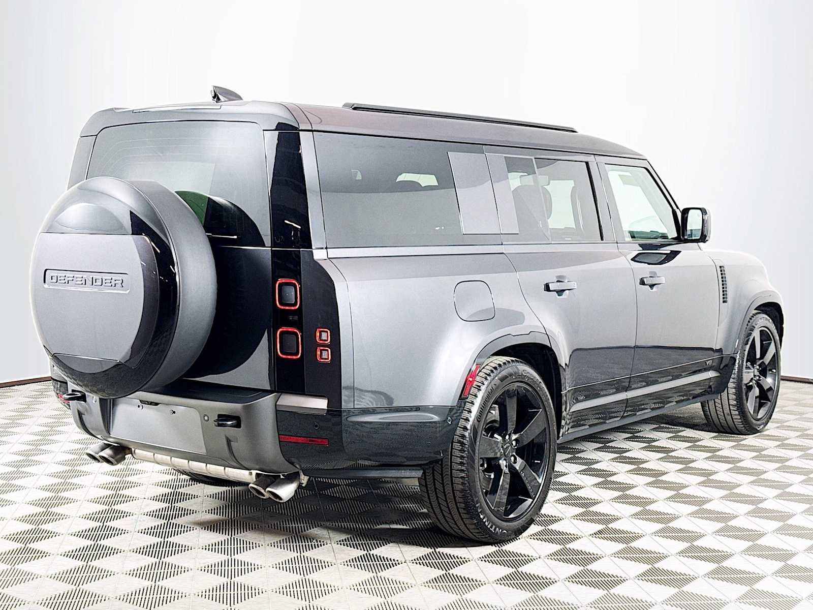 New 2026 Land Rover Defender 130 V8 AWD/4WD image 5