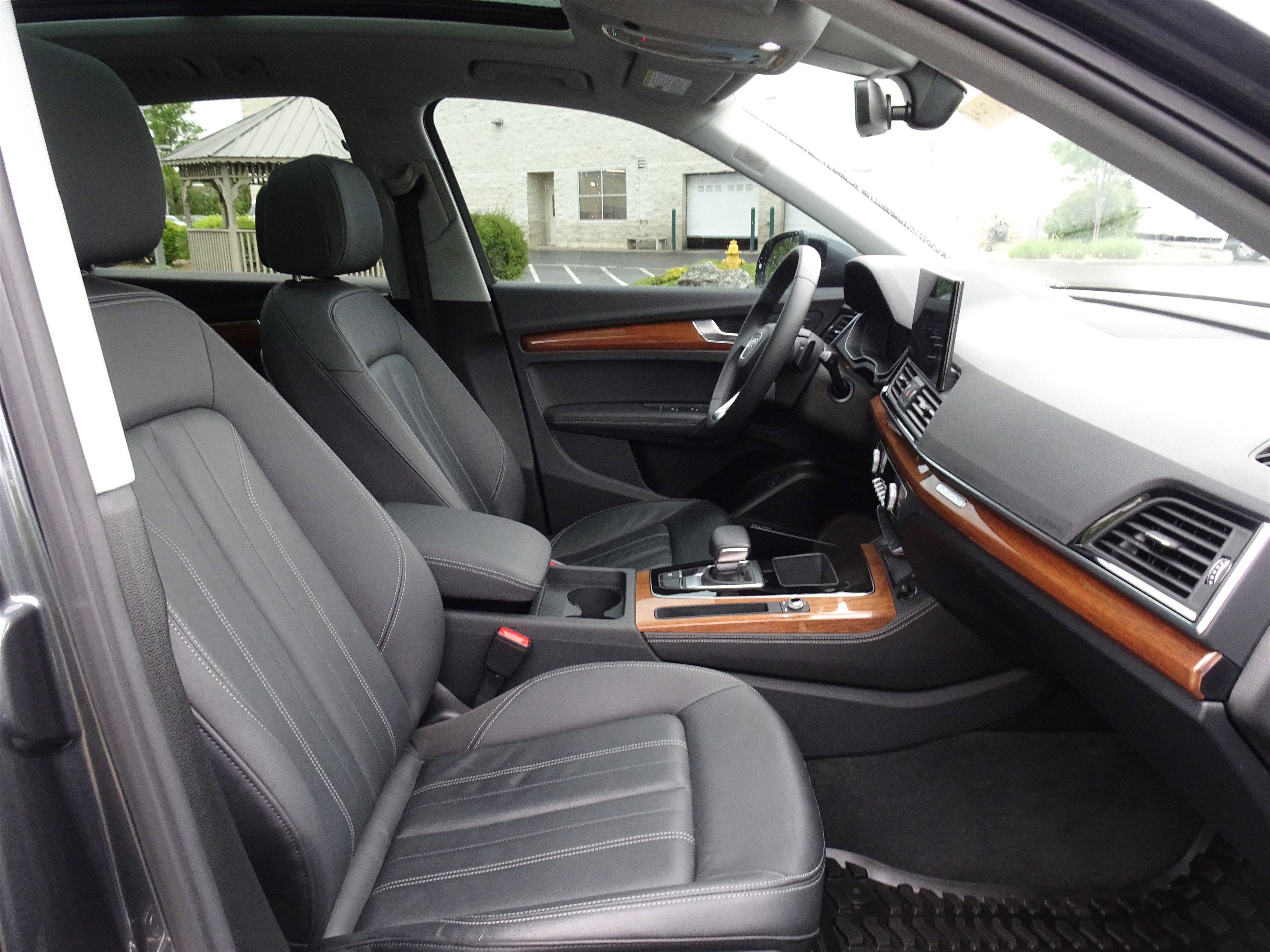 Used 2023 Audi Q5 2.0T Premium Plus w/ Premium Plus Package AWD/4WD image 25