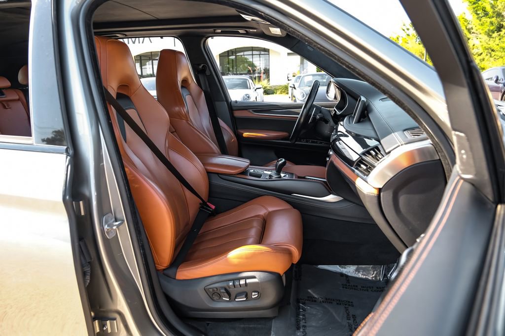Used 2017 BMW X5 M AWD/4WD image 40
