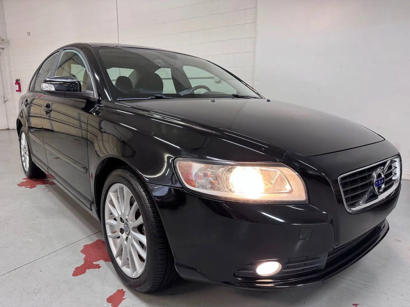 Used 2011 Volvo S40 T5 w/ Preferred Pkg