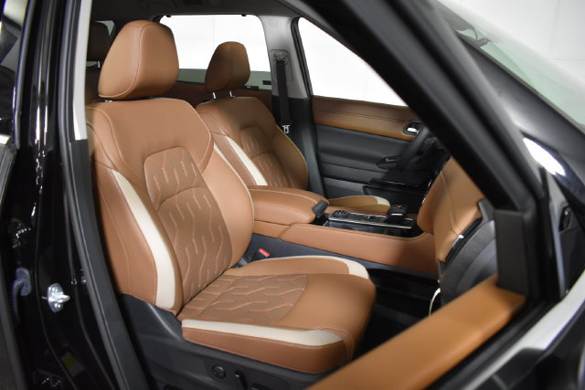 New 2026 Nissan Pathfinder Platinum AWD/4WD image 38