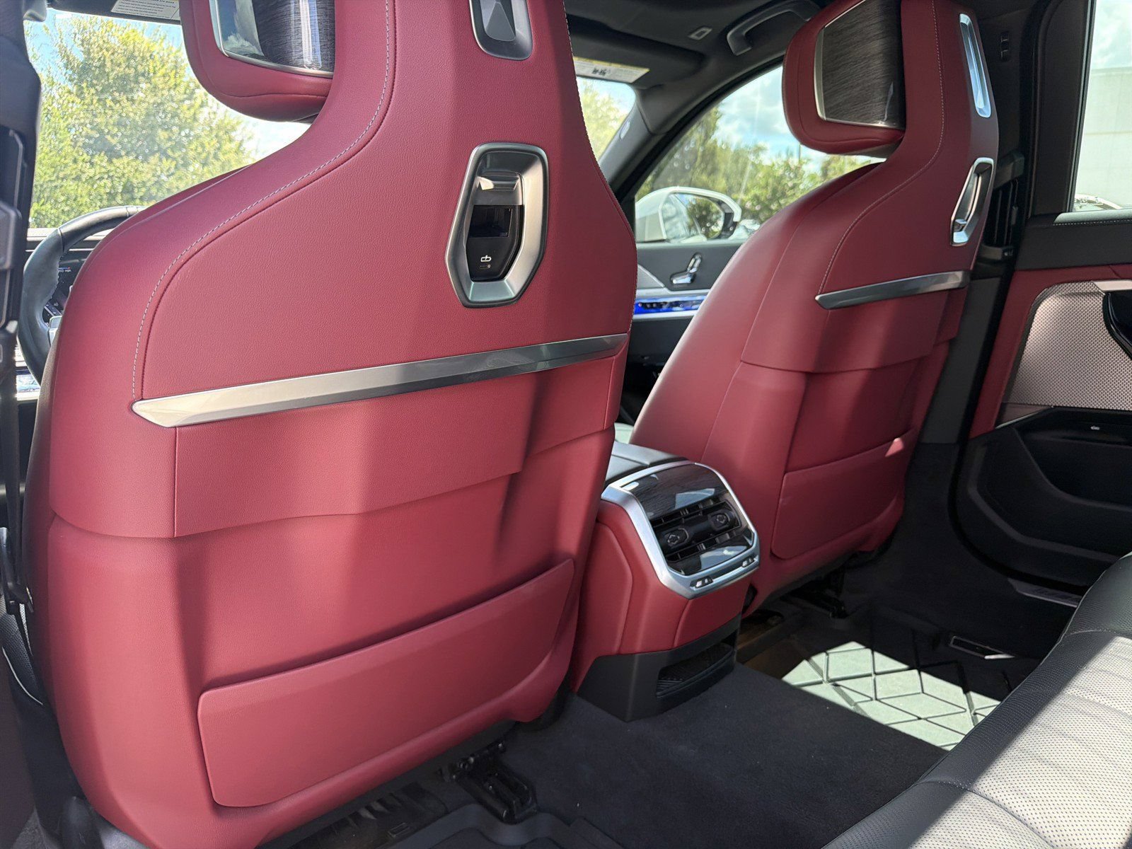 Used 2023 BMW 740i RWD image 21