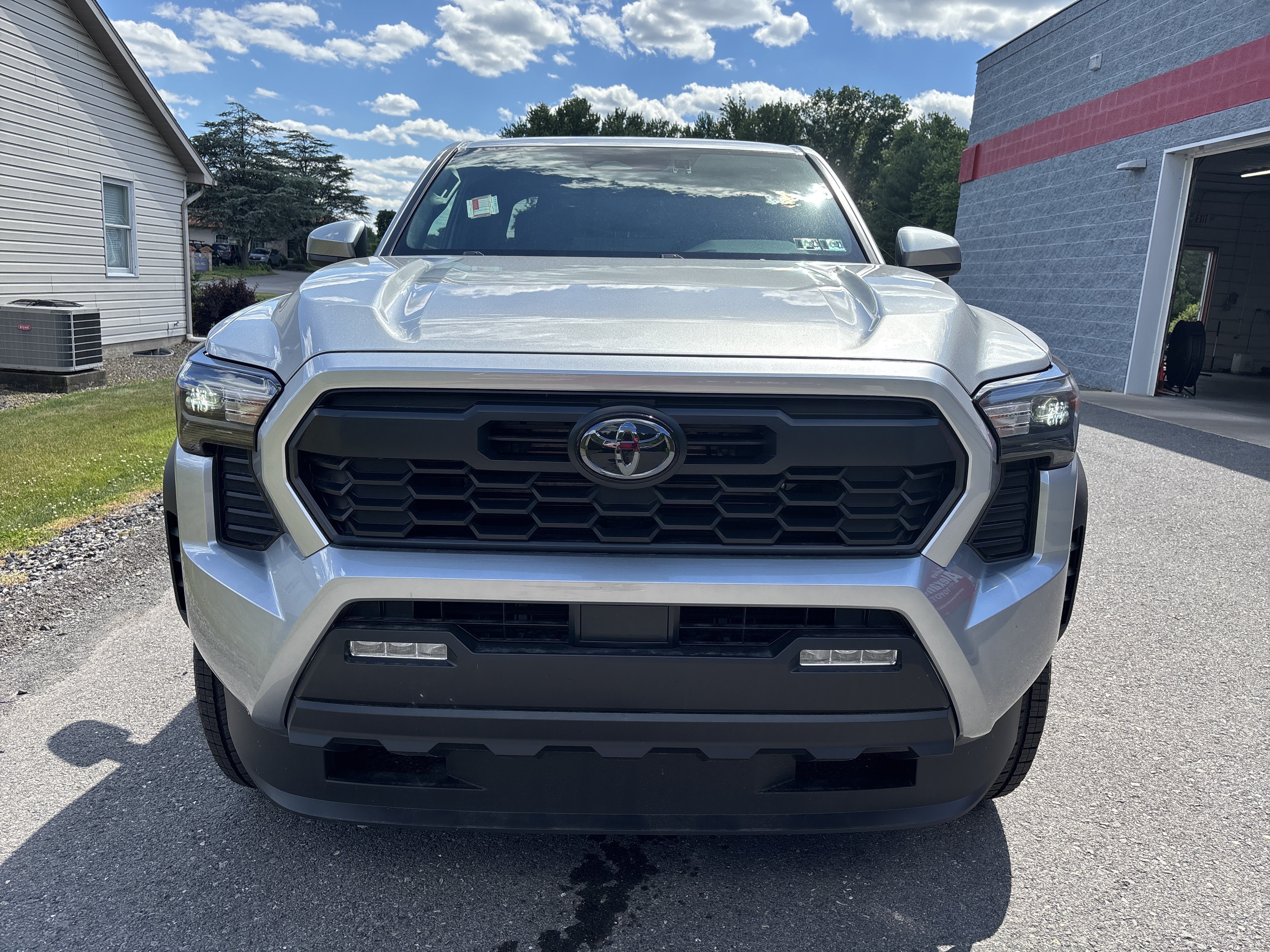 Certified 2026 Toyota Tacoma TRD Off-Road AWD/4WD image 8