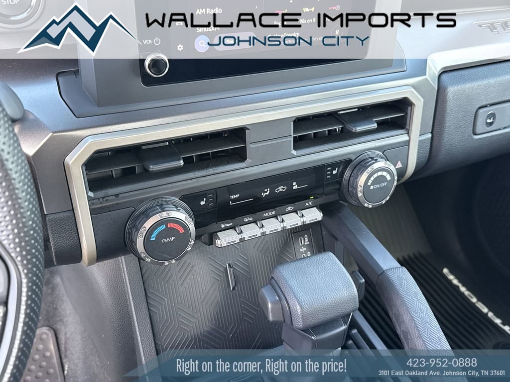 Used 2025 Toyota Tacoma SR5 AWD/4WD image 26