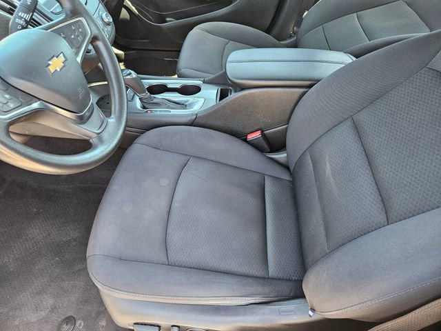 Used 2017 Chevrolet Malibu LT FWD image 10