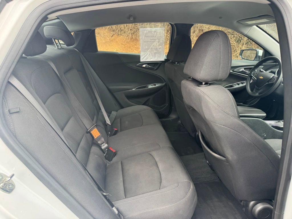 Used 2024 Chevrolet Malibu LT image 14