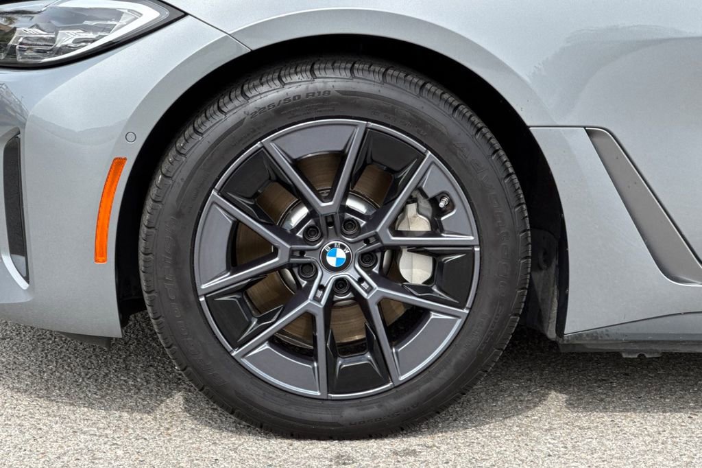 Used 2023 BMW i4 eDrive35 w/ Premium Package RWD image 32