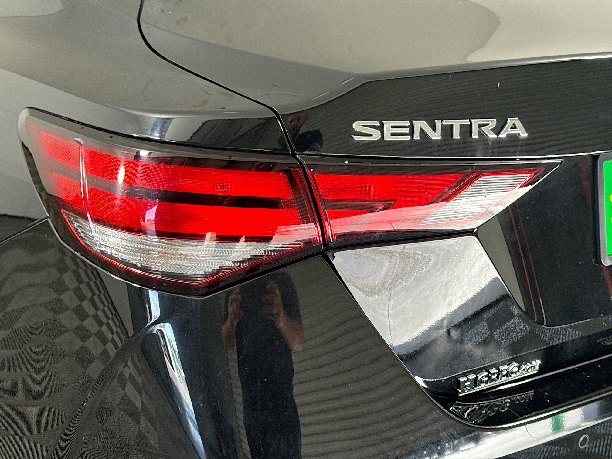 Used 2025 Nissan Sentra SV image 36