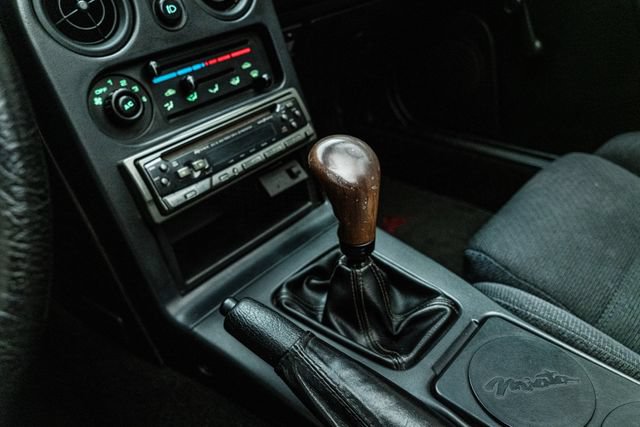 Used 1990 MAZDA MX-5 Miata RWD image 26