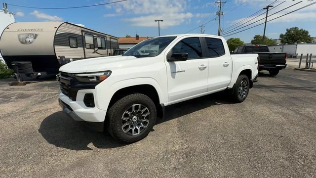 Certified 2024 Chevrolet Colorado Z71 w/ Z71 Convenience Package 2 AWD/4WD image 4