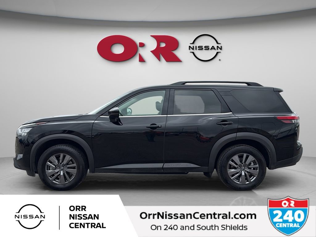 Used 2025 Nissan Pathfinder SV image 8