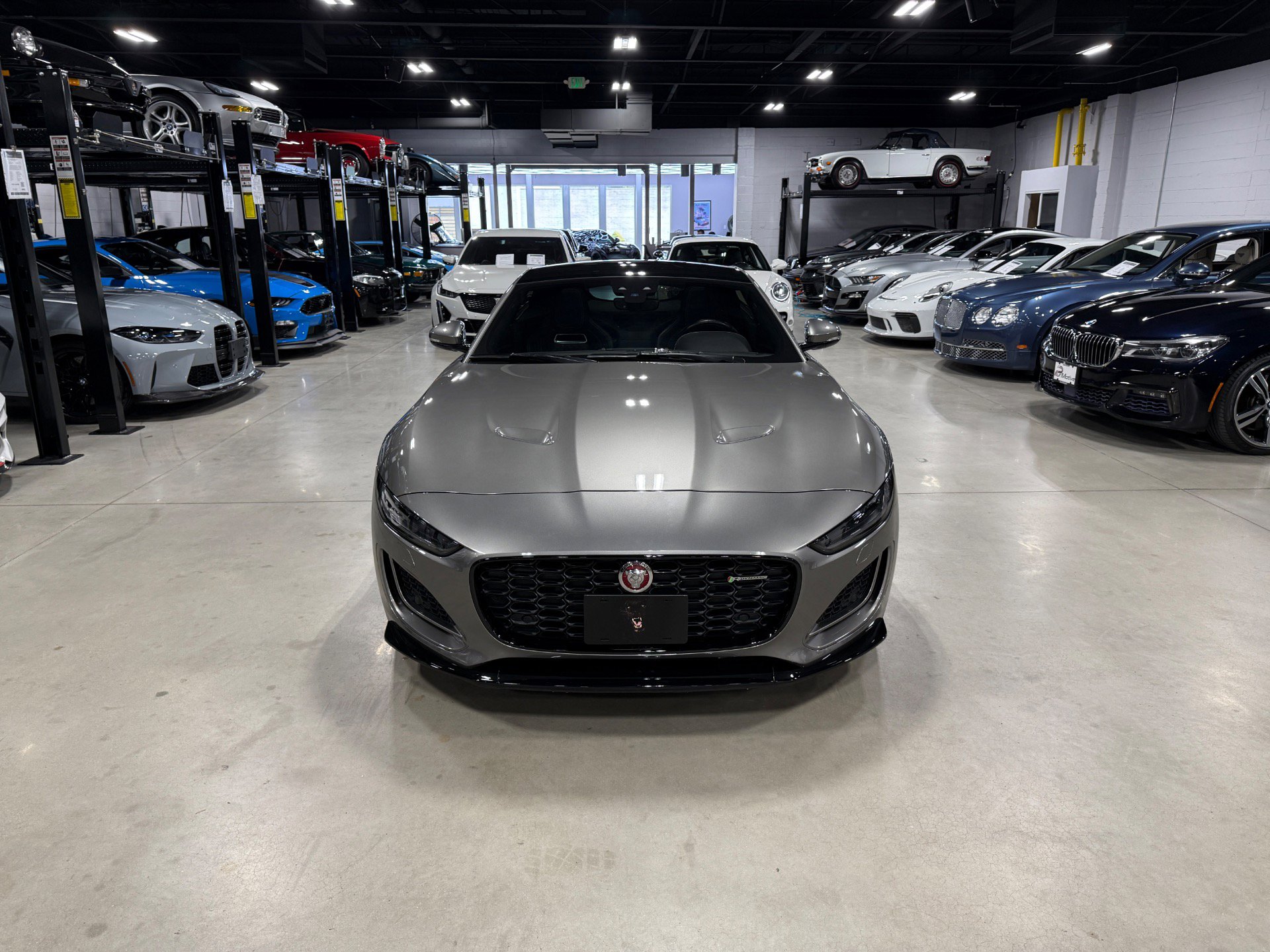 Used 2021 Jaguar F-TYPE R-Dynamic image 2