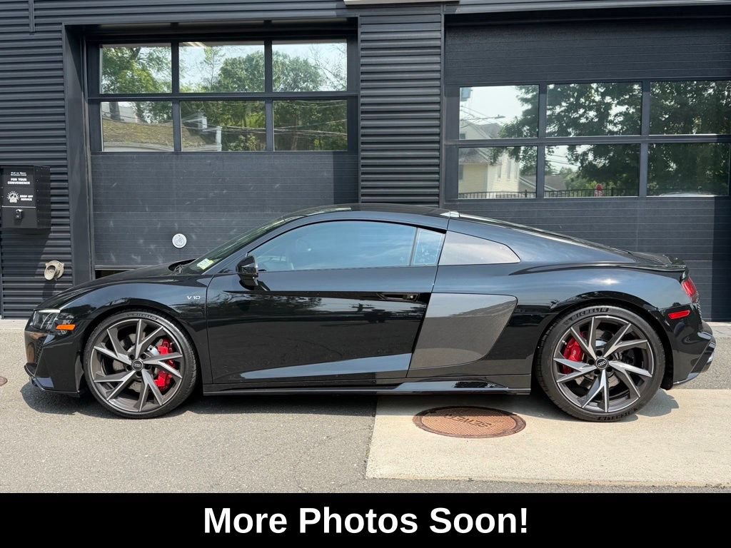 Used 2023 Audi R8 V10 performance RWD image 2
