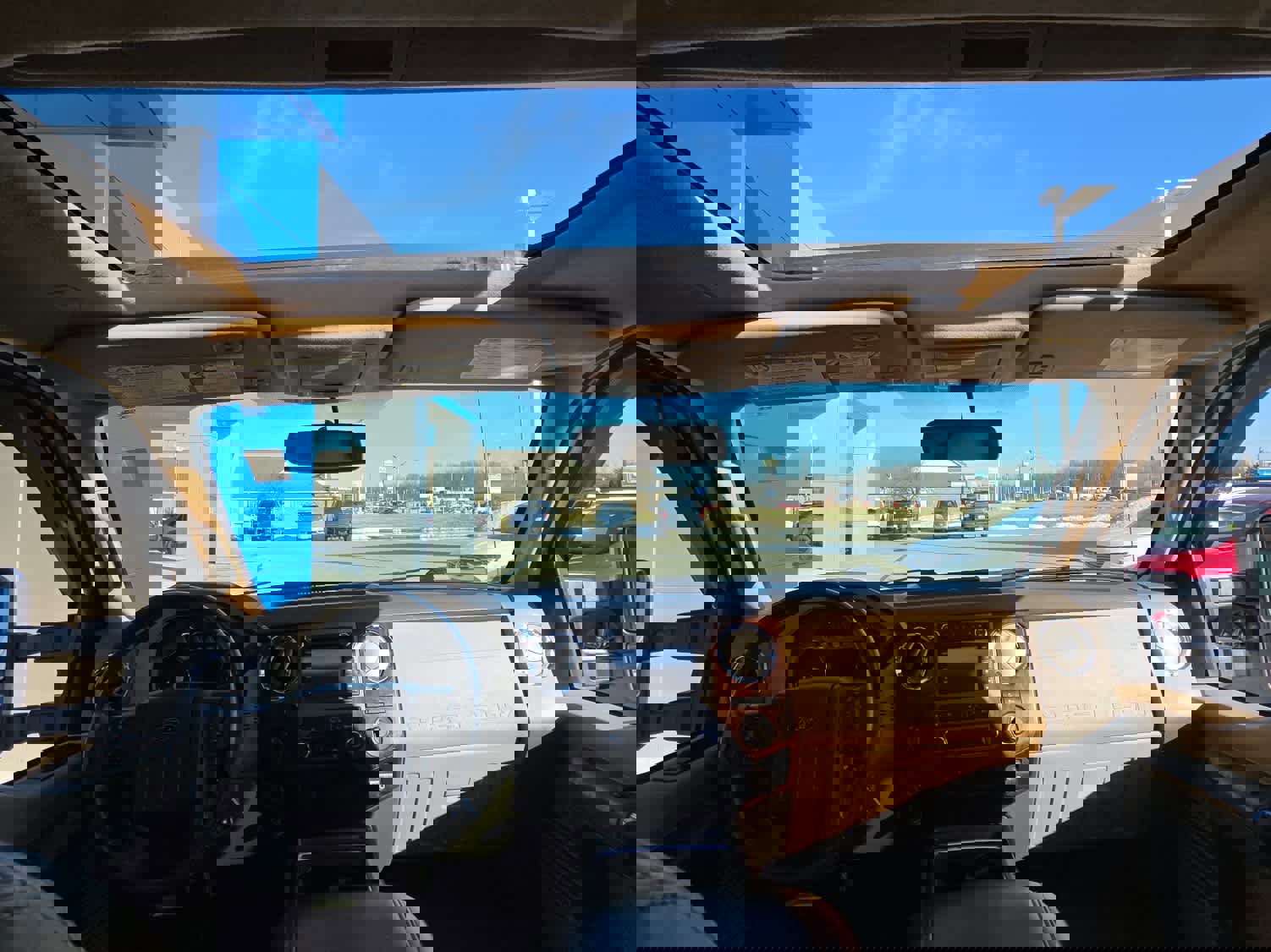 Used 2011 Ford F350 Lariat w/ Lariat Ultimate Pkg image 9