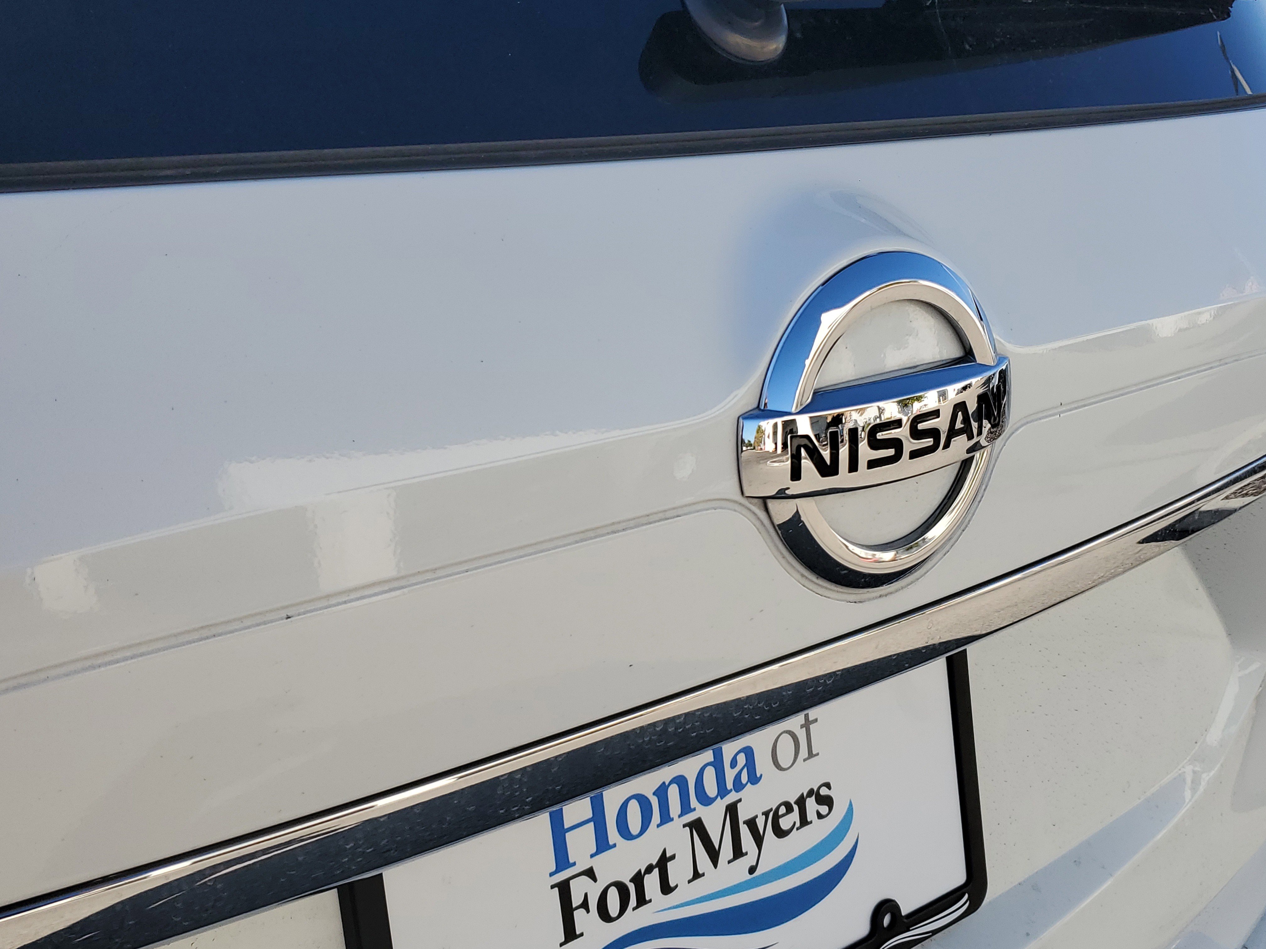 Used 2020 Nissan Rogue SL w/ Premium Package image 13