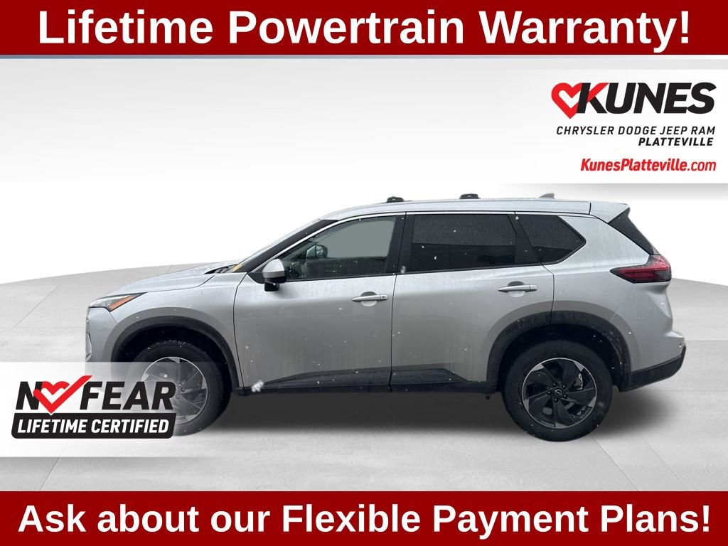 Used 2025 Nissan Rogue SV image 7