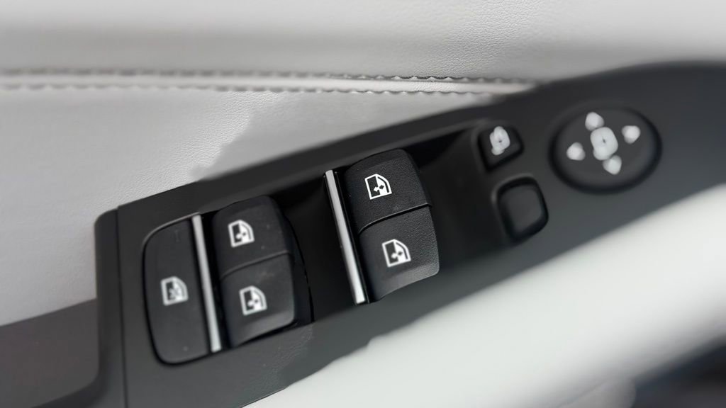 New 2026 BMW X5 xDrive40i w/ M Sport Package image 13