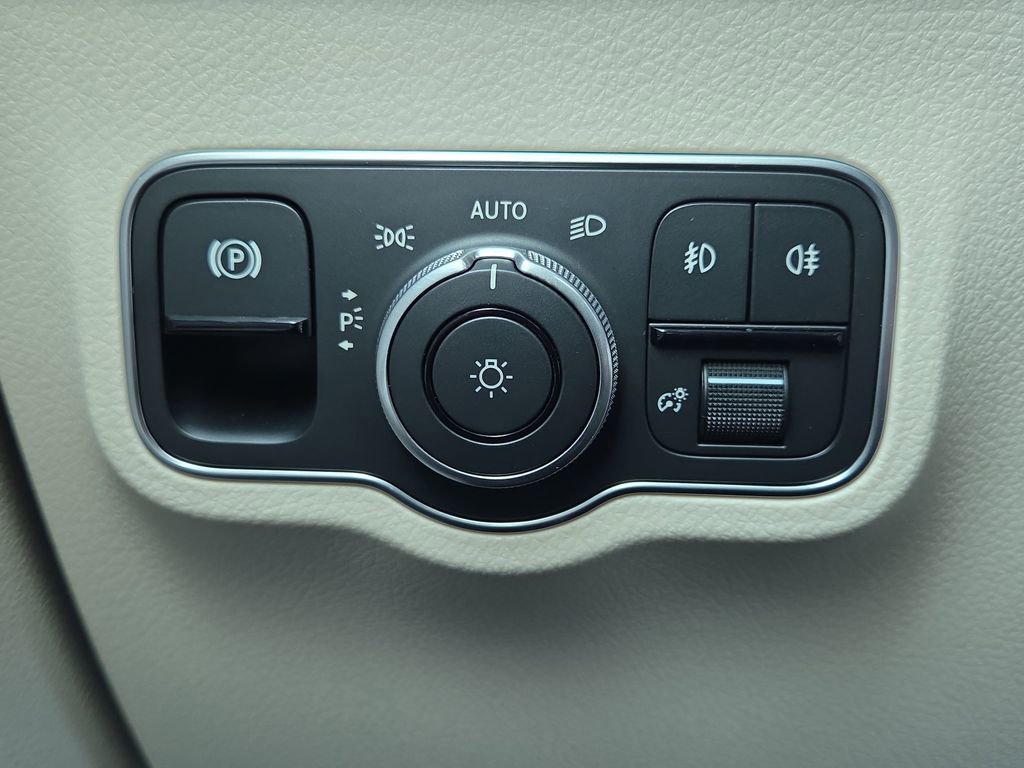 Certified 2026 Mercedes-Benz GLB 250 GLB 250 image 25