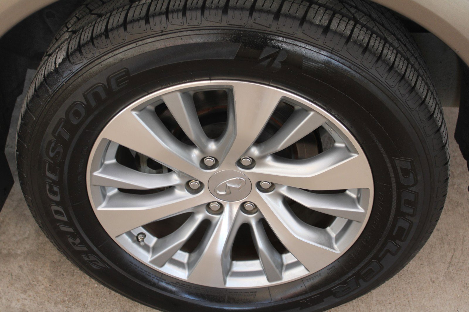 Used 2016 INFINITI QX80 2WD w/ Driver's Assistance Package image 28