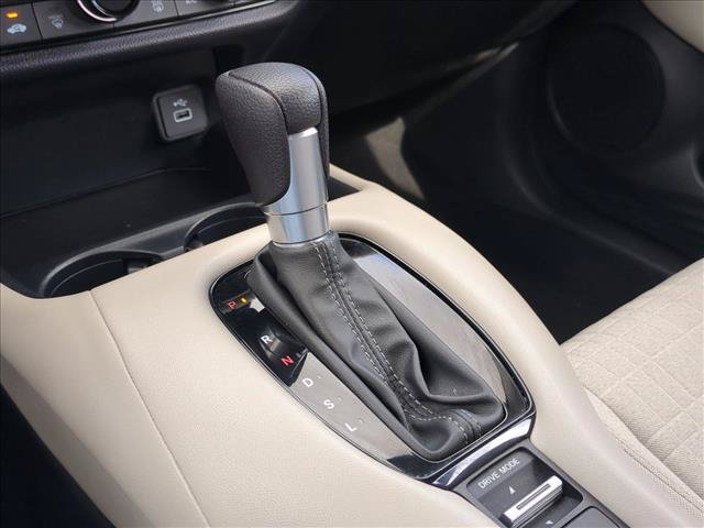 Used 2023 Honda HR-V LX image 12