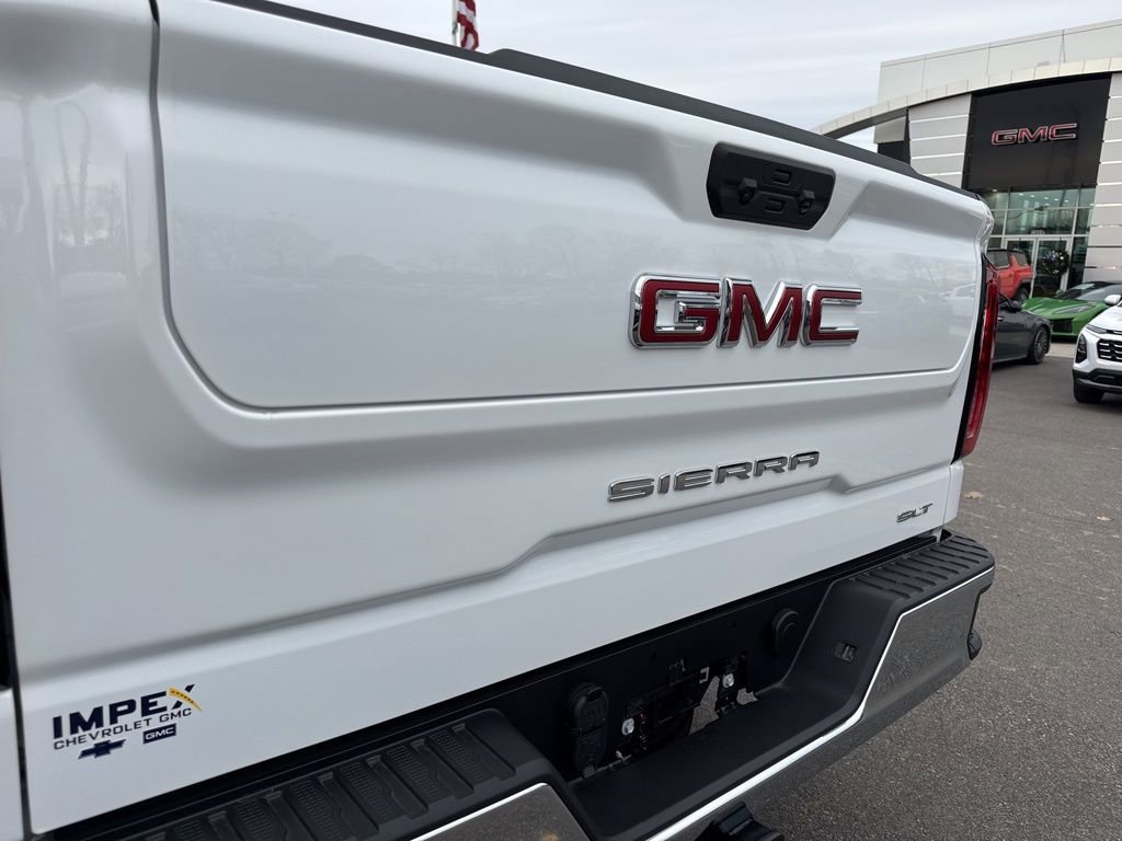 Used 2026 GMC Sierra 1500 SLT image 31