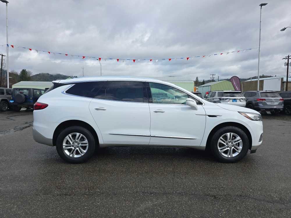 Used 2020 Buick Enclave Essence w/ Sound and Sites Package image 6