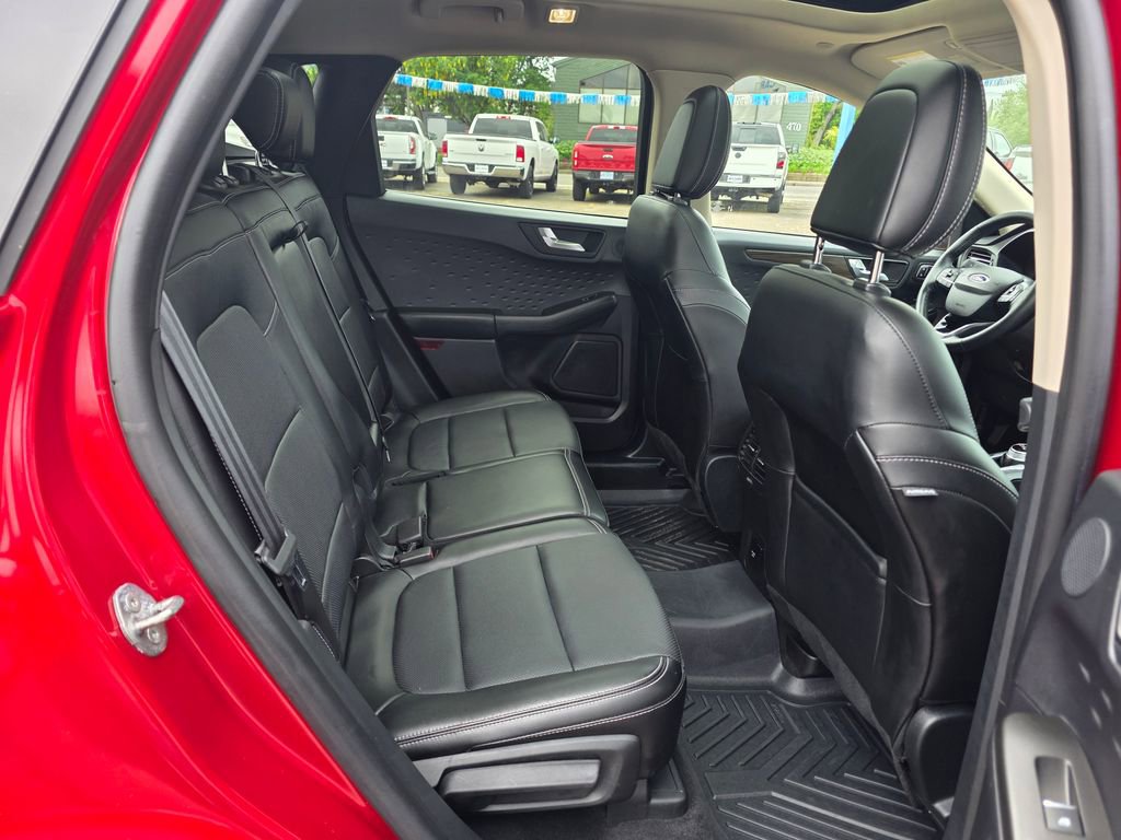 Used 2020 Ford Escape Titanium AWD/4WD image 23